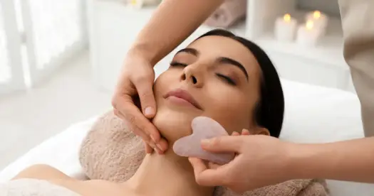 Gua sha - czy warto? Efekty, technika i przeciwwskazania