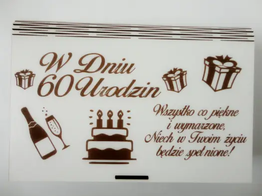 Prezent na 60. urodziny dla koleżanki: Pomysły, które zachwycą