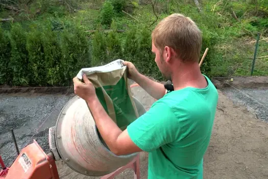 Ile betonu z worka cementu? Zaskakujące ilości, które musisz znać