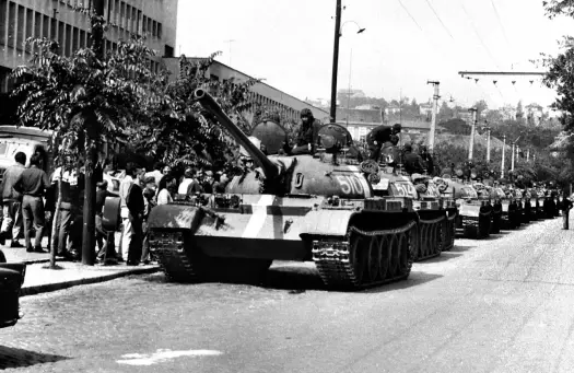 Operacja Dunaj - Teatr, który rozlicza rok 1968