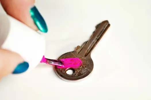 Zrób klucz do zasuwy sam? Praktyczny poradnik DIY