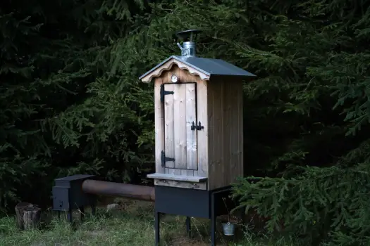 Jak zbudować palenisko do wędzarni? Krok po kroku DIY