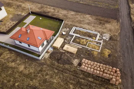 Zabudowa zagrodowa - Jak budować na gruncie rolnym?