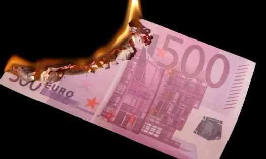 Waluta Francji - euro: jak płacić i ile gotówki zabrać?