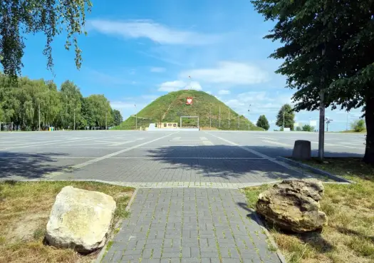 Kopiec Wyzwolenia Piekary Śląskie: Poznaj historię i zobacz Tatry!