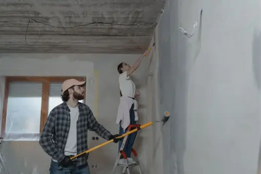 Paski na ścianie - Maluj jak pro, unikaj błędów!