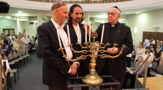 Indyferentyzm religijny - Jak pokonać duchowy chłód i odzyskać sens?