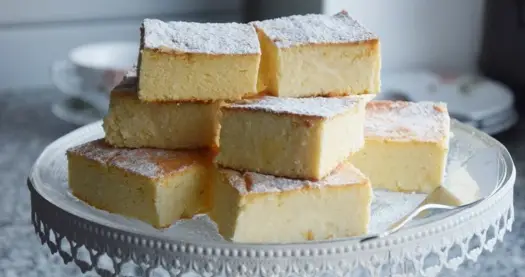 Sernik bez spodu - Kremowy i prosty? Poznaj przepis!
