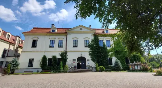 Pałac w Zebrzydowicach: Historia, atrakcje, oferta. Czy warto?