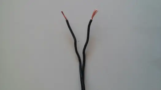 Który kabel to plus w zasilaczu - Nie daj się zmylić kolorom
