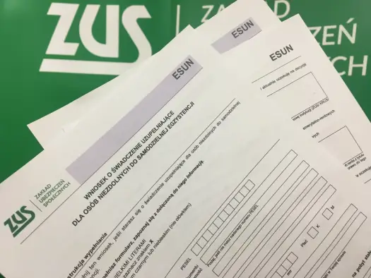 Świadczenie uzupełniające - Kto dostanie 500 zł? Wniosek bez pomyłek