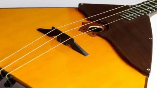 Bałałajka - historia, strojenie i odmiany instrumentu