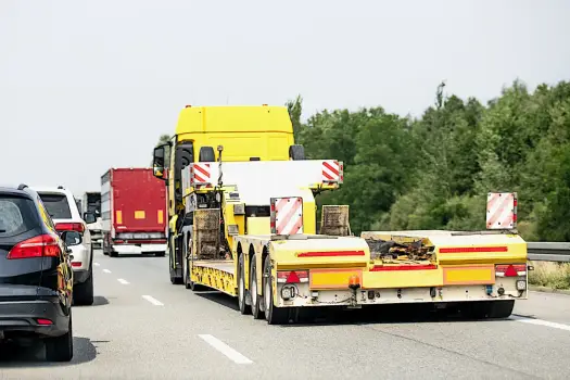 Zakaz dla ciężarówek - kiedy obowiązuje i kogo dotyczy?