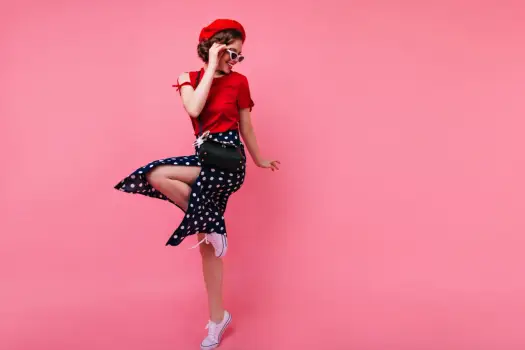 Styl pin-up na co dzień - jak nosić retro look z lekkością