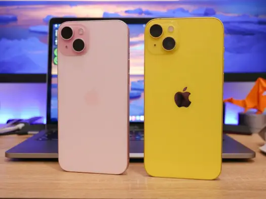 Ile cm ma iPhone 15? Wymiary i porównanie z iPhone 15 Plus