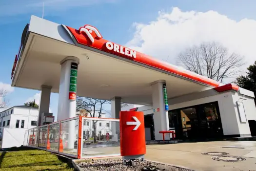 Zarobki na Orlenie bez tajemnic - ile dostaniesz na rękę