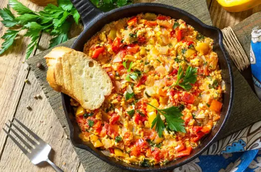 Menemen - jajecznica po turecku, która zawsze wychodzi soczysta