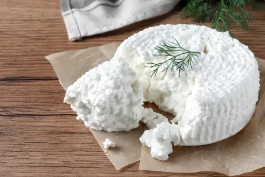 Domowy ser z mleka - Prosty przepis, który zawsze wychodzi!