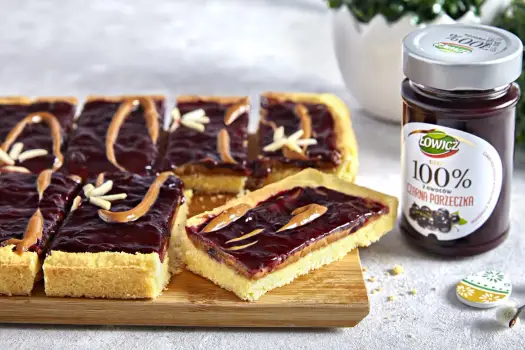 Mazurek kajmakowy z porzeczką - idealny przepis!