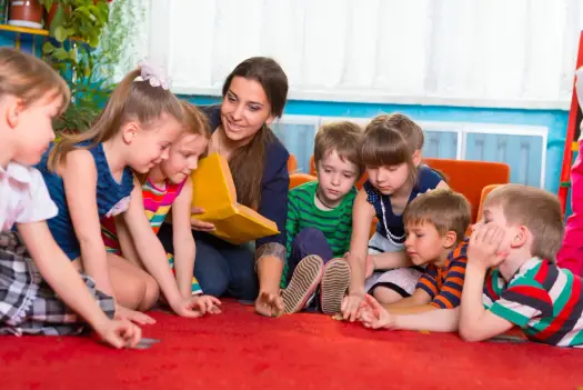 Ile opiekunek na dziecko w przedszkolu - Czy liczby to wszystko?