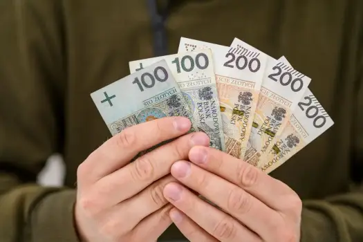 800 plus - Od kiedy, jak działa i co z wnioskiem?