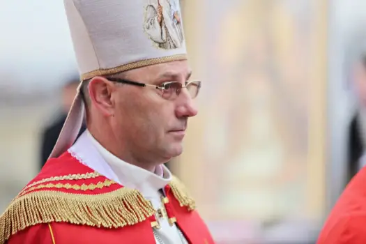 Prymas Polski - Kim jest i co naprawdę może? Poznaj rolę i zadania