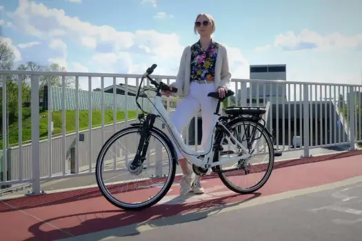 Rower elektryczny a prawo jazdy - Kiedy potrzebujesz uprawnień?