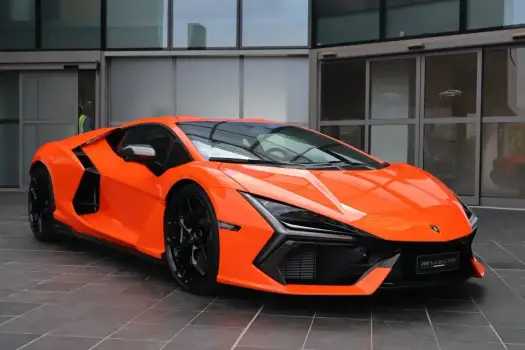 Lamborghini Revuelto - Czy to V12, które ma sens w Polsce?