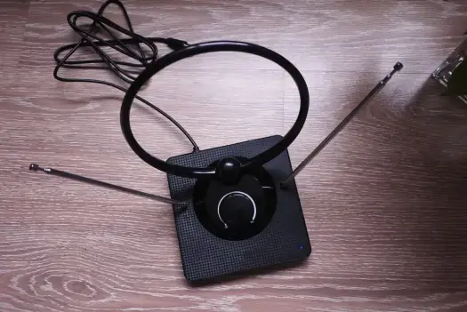 Telewizja naziemna - jaki sprzęt naprawdę poprawia odbiór?