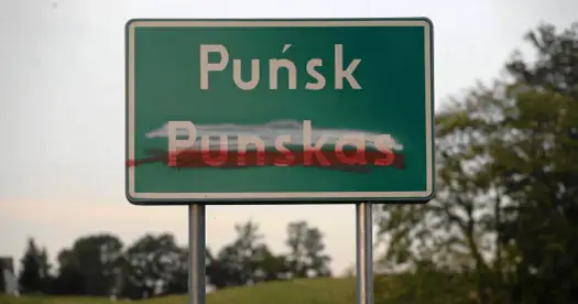 Znak mniejszości - Jak go czytać i nie popełniać błędów?