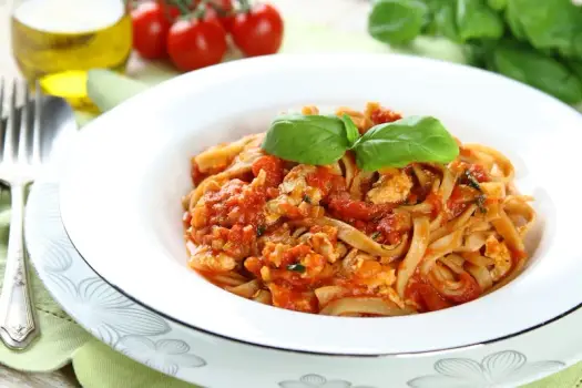 Zdrowe spaghetti z indyka - pyszny przepis na lekkie danie obiadowe