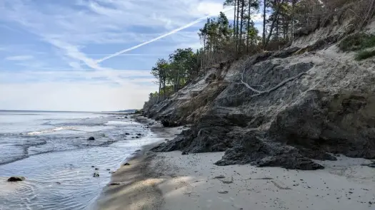 Orzechowo - Co zobaczyć? Klif, plaża i wieża widokowa