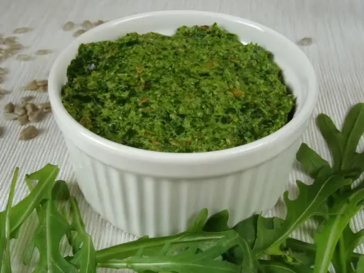 Pesto z rukoli - przepis, by zawsze było idealne!