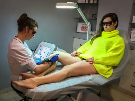 Depilacja laserowa - Czy boli? Prawda o zabiegu!