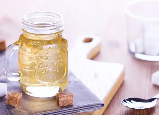 Tani syrop cukrowy psuje koktajle? Odkryj prawdę i ratuj drinki!