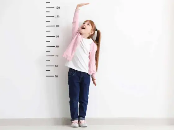 Niedobór hormonu wzrostu: Objawy u dzieci i dorosłych Kiedy do lekarza?