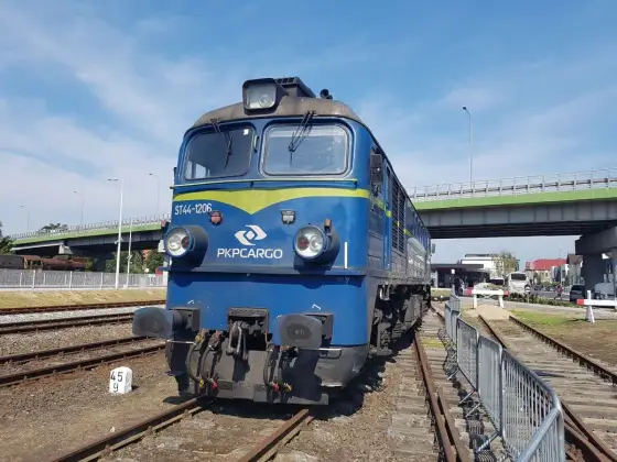 Łódź-Kutno - Pociąg, auto czy bus? Wybierz najlepszy transport!