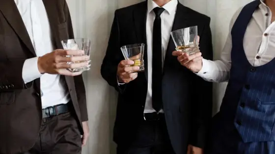 Dress code cocktail - Guida completa per un look impeccabile