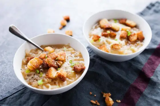 Soupe à l'oignon Cookeo : Recette express et inratable