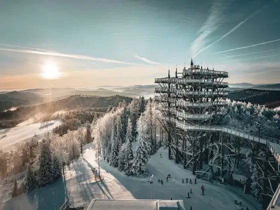 Wieże widokowe w Polsce - Jak wybrać najlepszą panoramę?