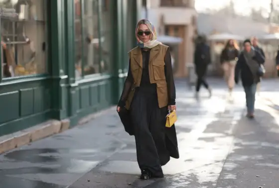 Kamizelki damskie plus size: wyszczuplające fasony i stylizacje