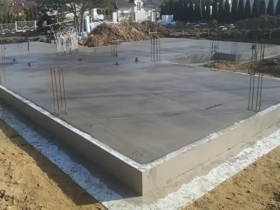 Fundament pod dom - Ławy czy płyta - Jak wybrać i uniknąć błędów?