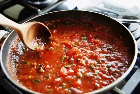 Tomatsås som fungerar till pasta, lasagne och vardagsmat