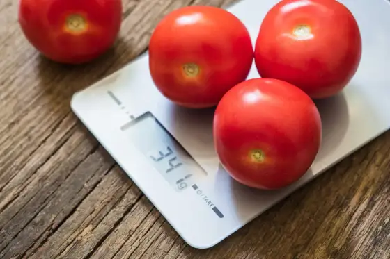 Pomidor malinowy - ile ma kcal? Schudnij bez głodu!
