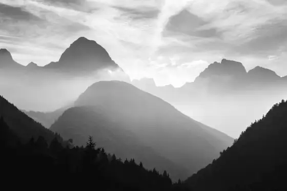 Monochromatyczna paleta - Jak uniknąć nudy w fotografii i druku?