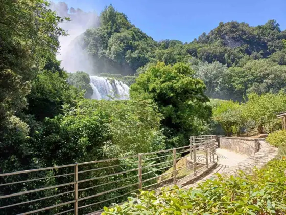 Valnerina - Guida pratica tra borghi, trekking e natura autentica