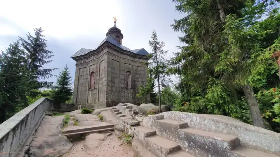 Broumovské stěny - Przewodnik po trasach i atrakcjach