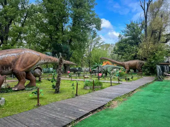 Dinozaury w Warszawie - Gdzie iść? Porównanie miejsc