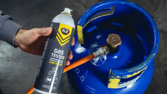 Jak sprawdzić szczelność butli gazowej? Test pianą krok po kroku