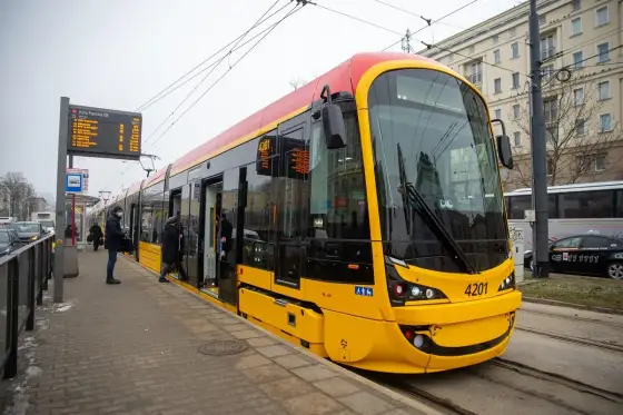 Tramwaj 17 Warszawa - Czy to najlepsza linia przez miasto?